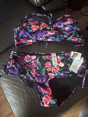Time and Tru Black Floral Two-Piece Swimsuit. Top is 2X ,Bottom 1X